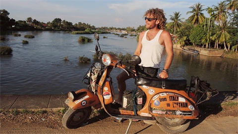 Voyage de l'Italie au Vietnam en moto